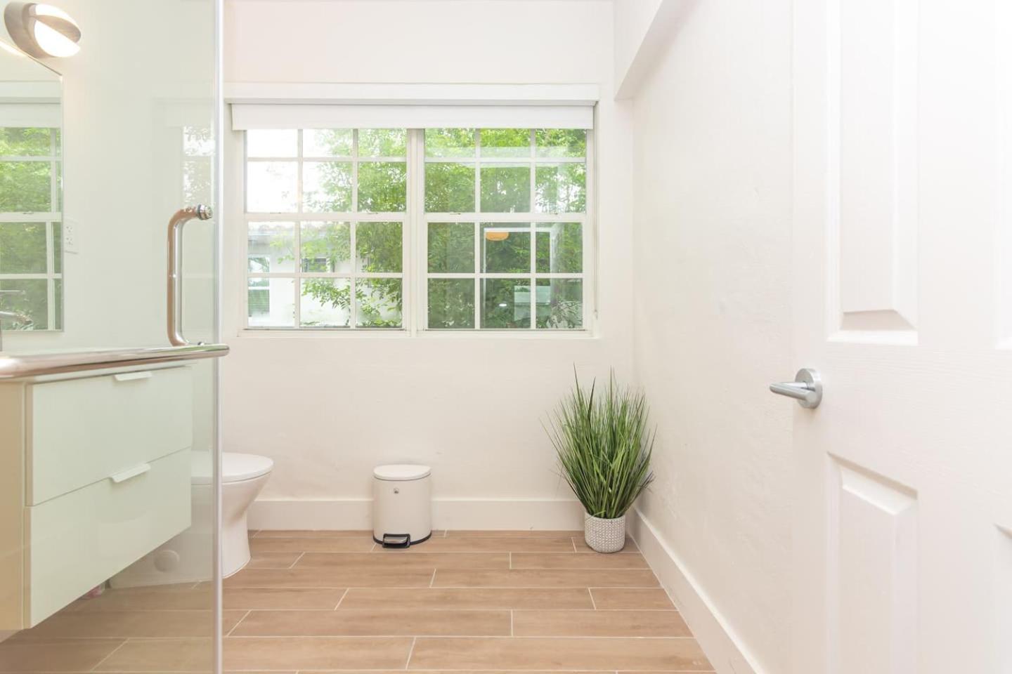 Large Stylish Studio Apartment In El Portal #3 Miami Exterior photo