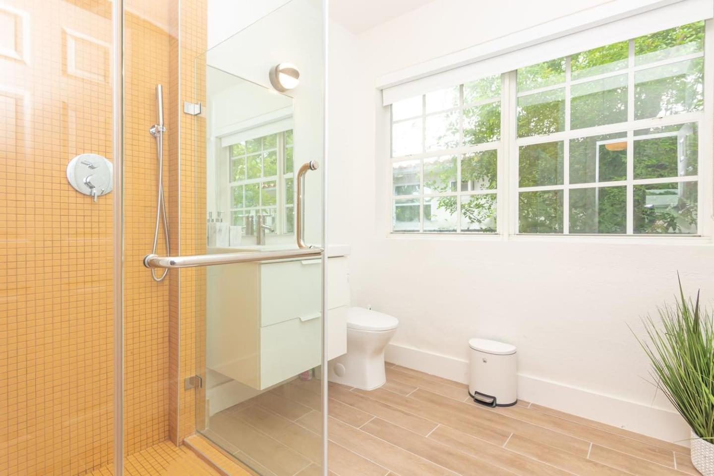 Large Stylish Studio Apartment In El Portal #3 Miami Exterior photo